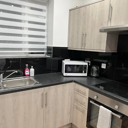 La Vie - Entire Apartment - Next To Central District Elizabeth Line Tube Station - Near Central London & Wembley Ealing Extérieur photo