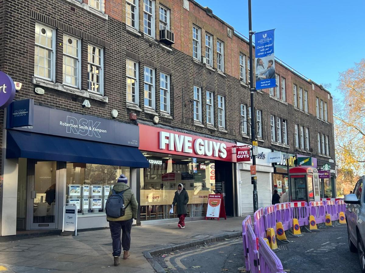 La Vie - Entire - Next To District Elizabeth Line Tube Station - Near London & Wembley Appartement
