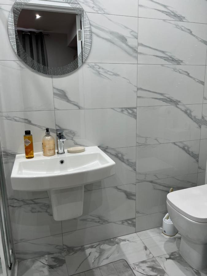 Appartement La Vie - Entire - Next To District Elizabeth Line Tube Station - Near London & Wembley Ealing