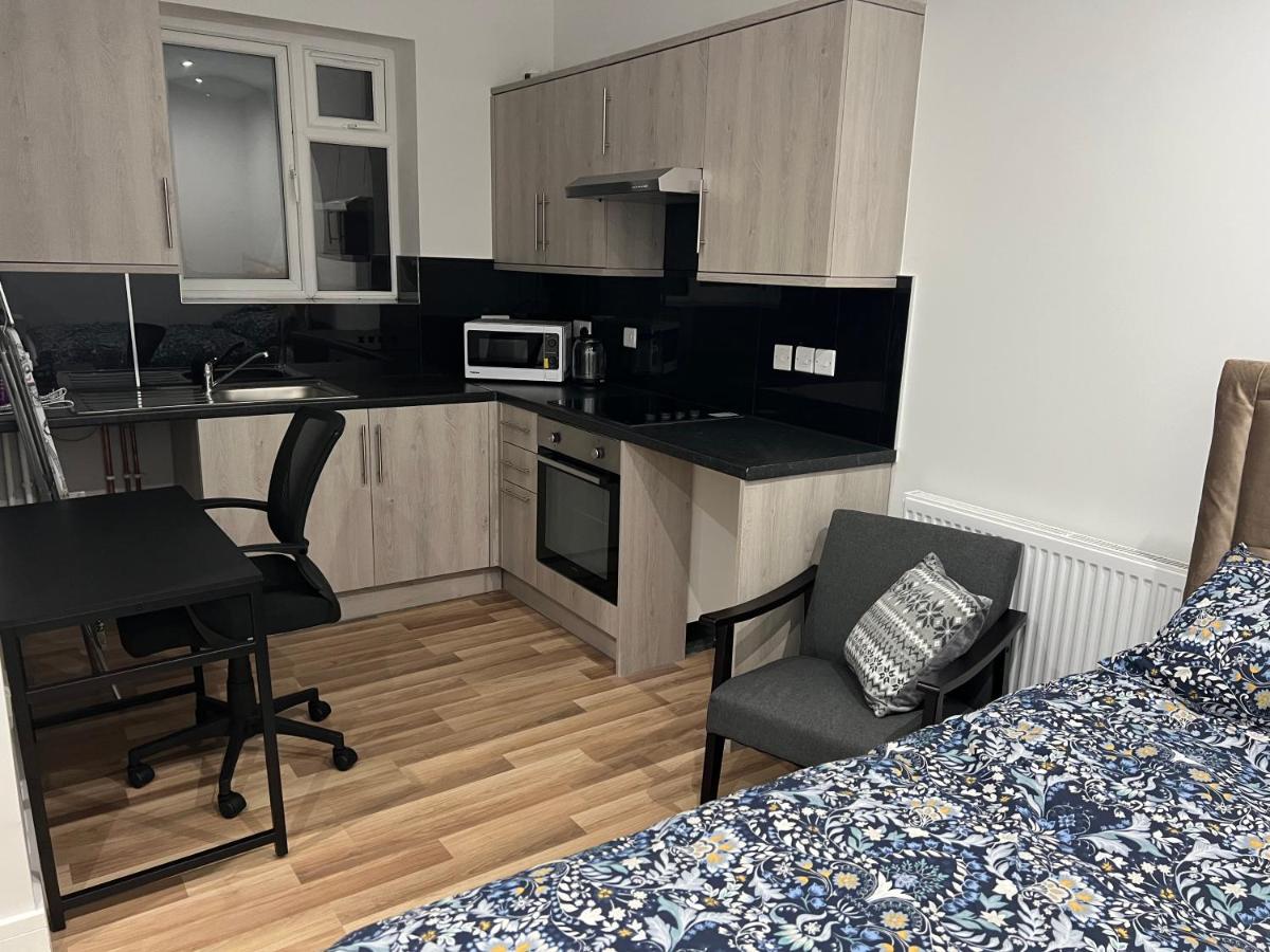 Apartment La Vie: Near Elizabeth Line Ealing